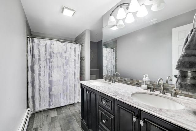 8426 Kimbro Avenue S, Cottage Grove, MN 55016