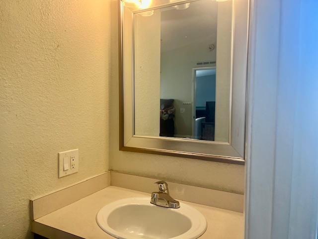 3015 E Bayshore Road 316, Redwood City, CA 94063