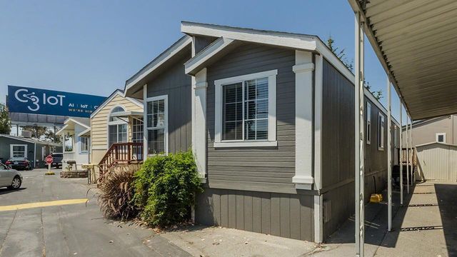 3015 E Bayshore Road 316, Redwood City, CA 94063
