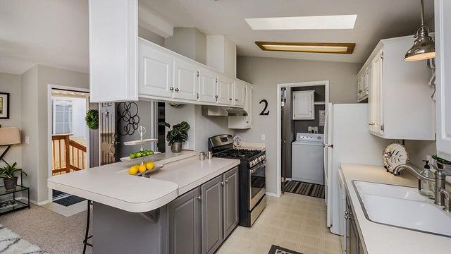3015 E Bayshore Road 316, Redwood City, CA 94063