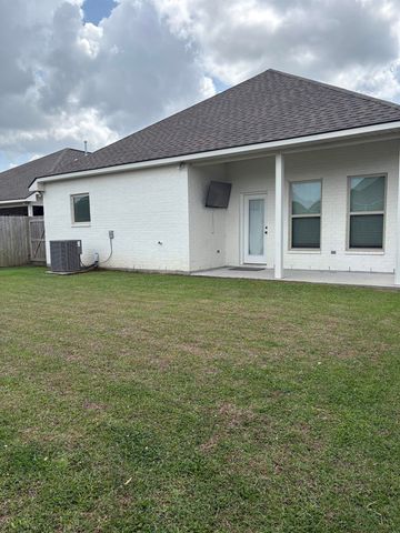 211 Magazine Loop, Thibodaux, LA 70301