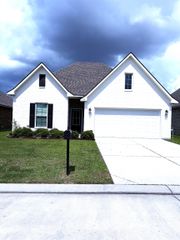 211 Magazine Loop, Thibodaux, LA 70301