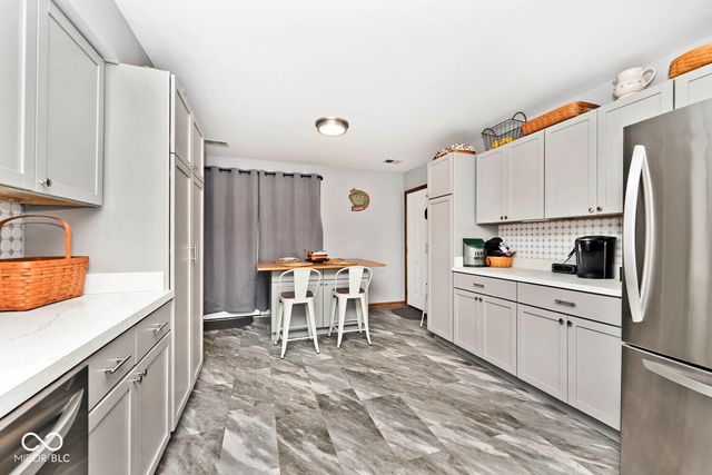 7642 Maxwelton Street, Mooresville, IN 46158