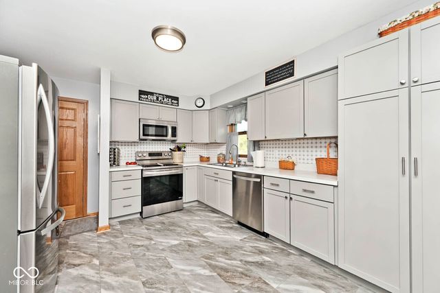 7642 Maxwelton Street, Mooresville, IN 46158