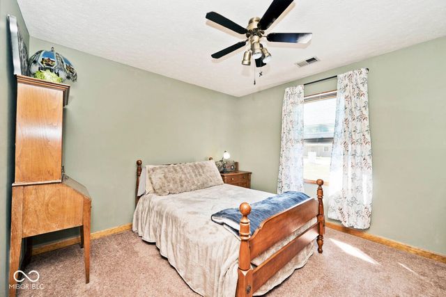 7642 Maxwelton Street, Mooresville, IN 46158