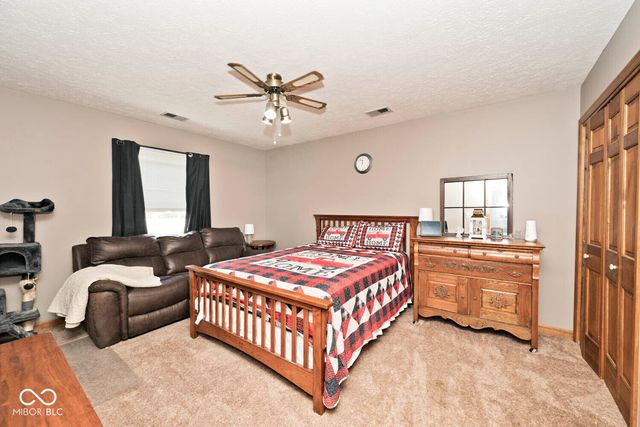 7642 Maxwelton Street, Mooresville, IN 46158