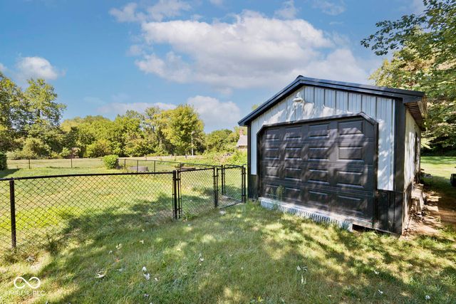 7642 Maxwelton Street, Mooresville, IN 46158