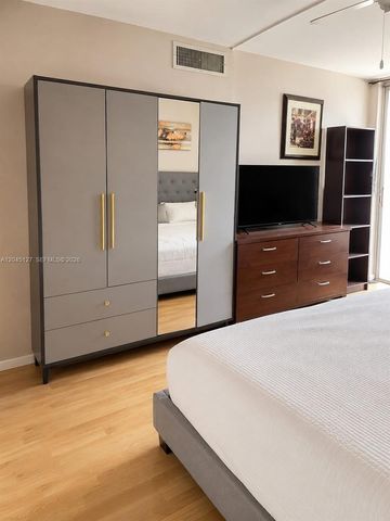 851 Three Islands Blvd 520, Hallandale Beach, FL 33009