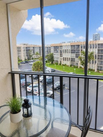 851 Three Islands Blvd 520, Hallandale Beach, FL 33009