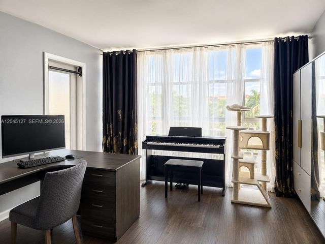 851 Three Islands Blvd 520, Hallandale Beach, FL 33009