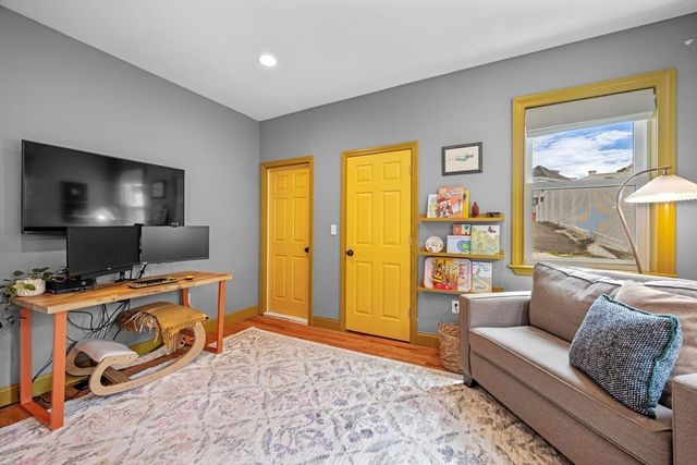 48 High Rock St 1, Lynn, MA 01902