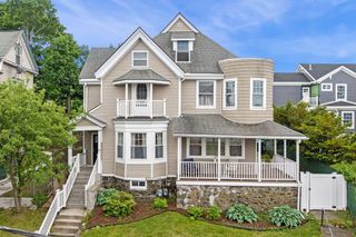 48 High Rock St 1, Lynn, MA 01902