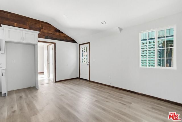 2163 W 27th Street, Los Angeles, CA 90018