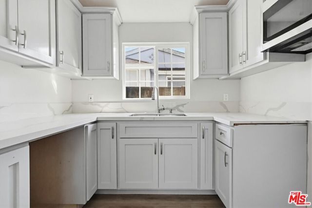 2163 W 27th Street, Los Angeles, CA 90018