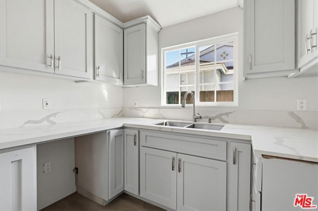 2163 W 27th Street, Los Angeles, CA 90018