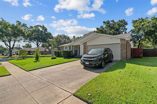 309 Westover Drive, Euless, TX 76039