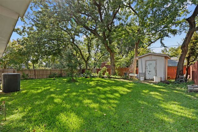 309 Westover Drive, Euless, TX 76039