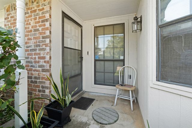 309 Westover Drive, Euless, TX 76039