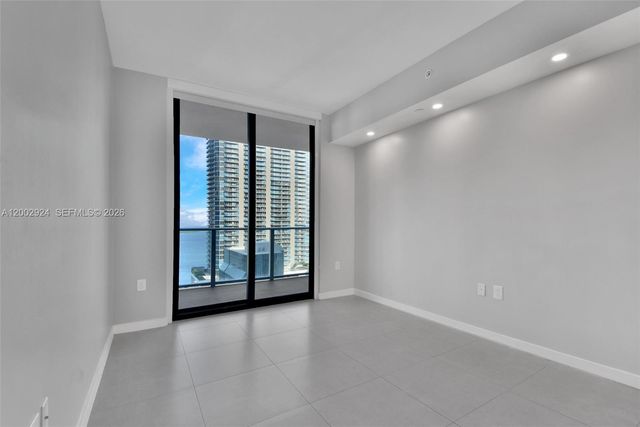 1010 Brickell Ave 2902, Miami, FL 33131