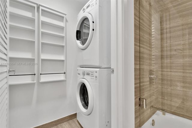 1010 Brickell Ave 2902, Miami, FL 33131