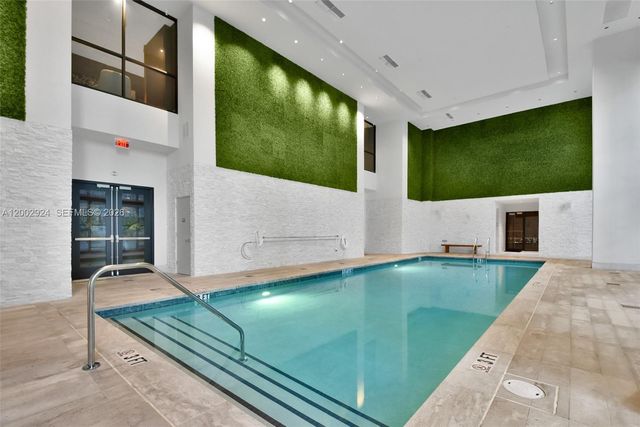 1010 Brickell Ave 2902, Miami, FL 33131