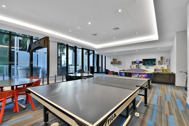 1010 Brickell Ave 2902, Miami, FL 33131