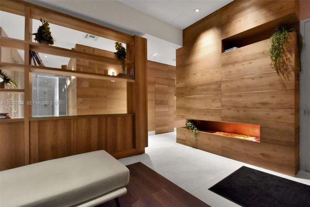 1010 Brickell Ave 2902, Miami, FL 33131