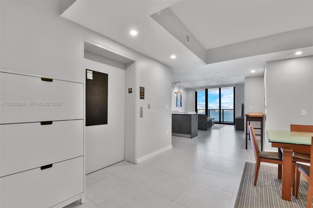 1010 Brickell Ave 2902, Miami, FL 33131