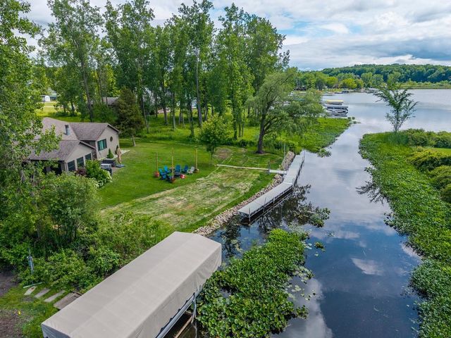 115 Lane 110b Big Otter Lk, Fremont, IN 46737