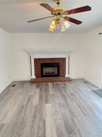6994 York, Waterford Charter Township, MI 48327