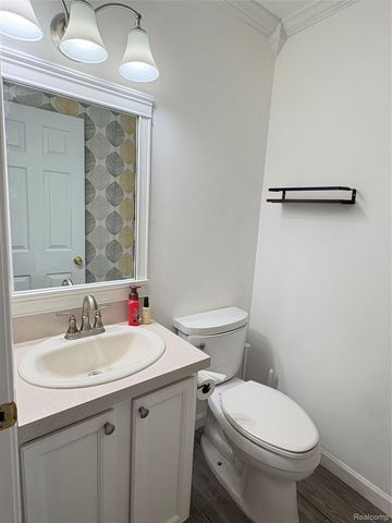 6994 York, Waterford Charter Township, MI 48327