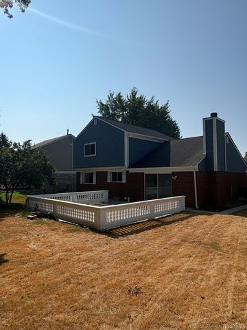 6994 York, Waterford Charter Township, MI 48327
