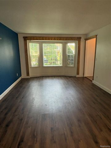 6994 York, Waterford Charter Township, MI 48327
