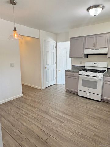 6994 York, Waterford Charter Township, MI 48327
