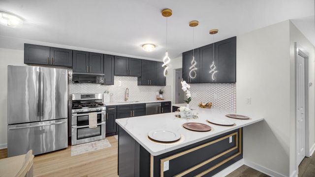 1330 Idaho Street, Gary, IN 46403