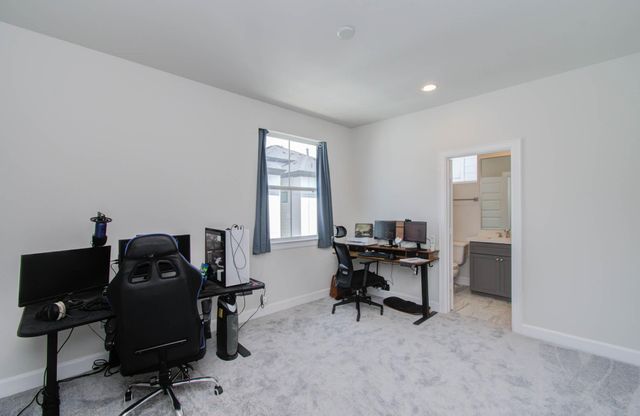 2816 Grand Fountains Drive B, Houston, TX 77054
