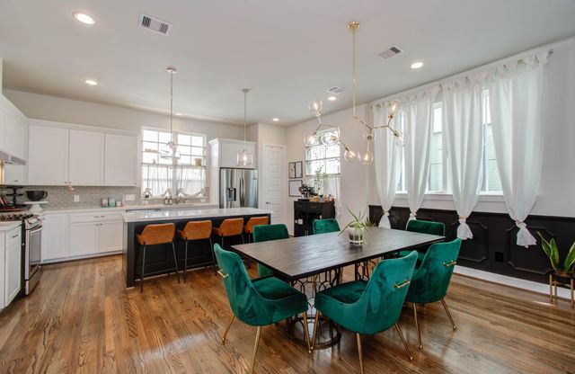 2816 Grand Fountains Drive B, Houston, TX 77054