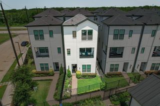2816 Grand Fountains Drive B, Houston, TX 77054