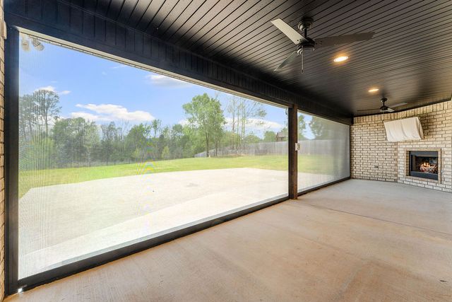 614 Oriole Drive, Elm Springs, AR 72762