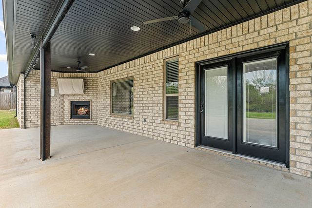 614 Oriole Drive, Elm Springs, AR 72762