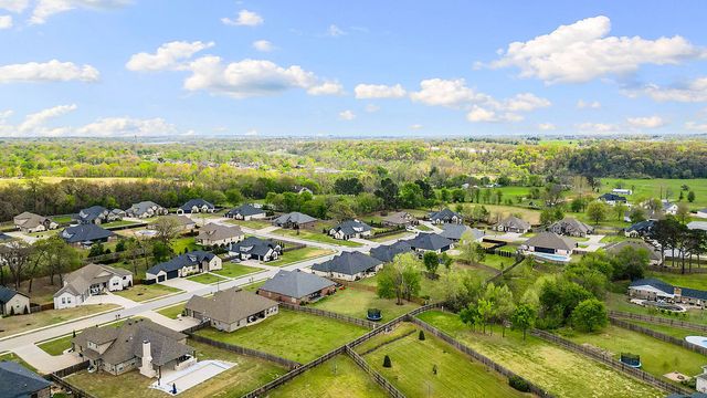 614 Oriole Drive, Elm Springs, AR 72762