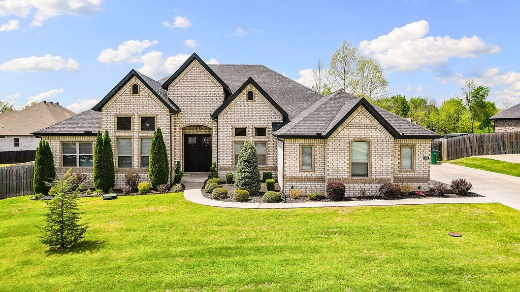 614 Oriole Drive, Elm Springs, AR 72762