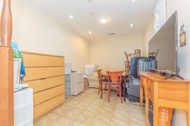 404 W Liberty Street, Ann Arbor, MI 48103