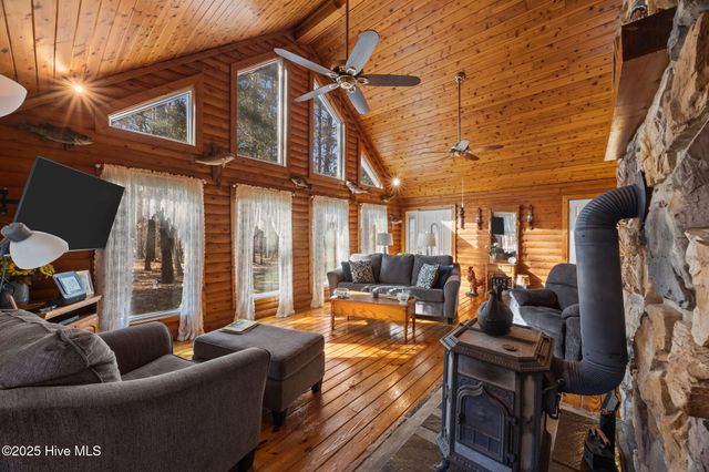 920 Jeff Road, Arapahoe, NC 28510