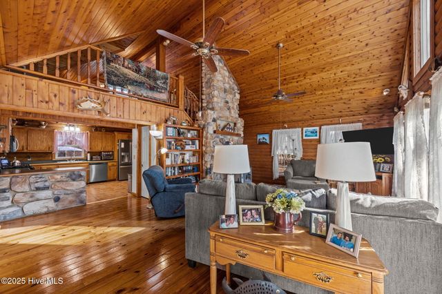 920 Jeff Road, Arapahoe, NC 28510