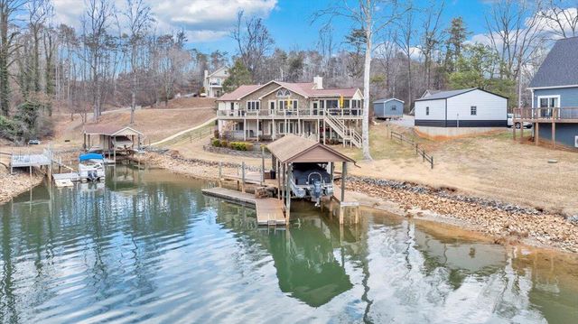 56 Brookside LN, Moneta, VA 24121