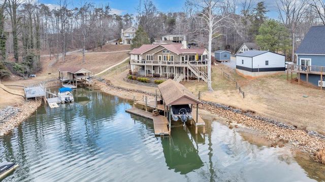 56 Brookside LN, Moneta, VA 24121