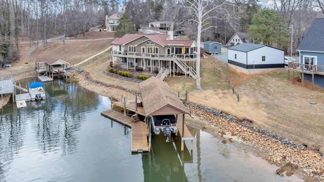 56 Brookside LN, Moneta, VA 24121