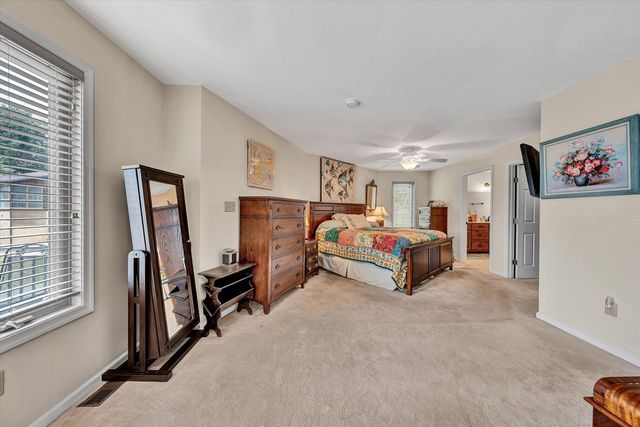 56 Brookside LN, Moneta, VA 24121