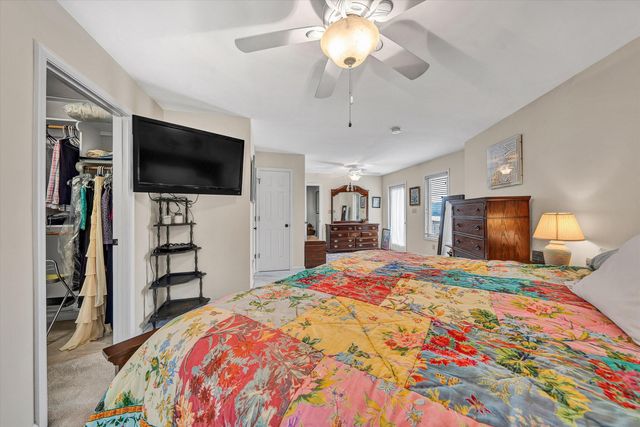 56 Brookside LN, Moneta, VA 24121